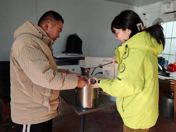 萬事“粥”全，暖心暖胃--臘八節(jié)擇立集團(tuán)為一線員工送溫暖活動(dòng)