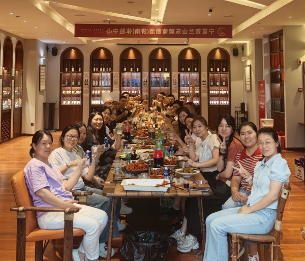 品味美食，凝聚力量——擇立燒烤party圓滿(mǎn)落幕